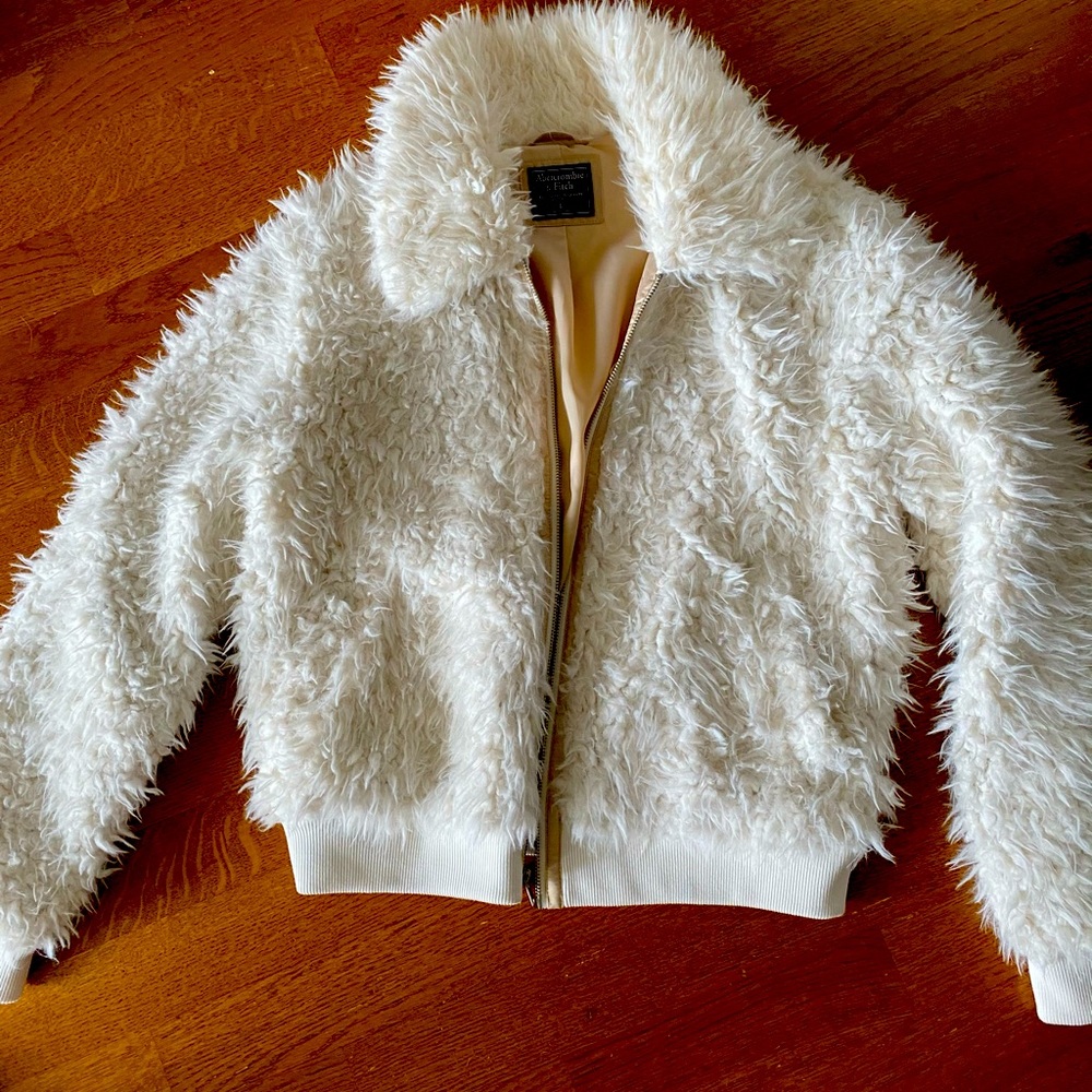 Abercrombie & Fitch white fuzzy zip up